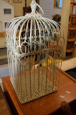 Lot 865 - Metal reproduction bird cage