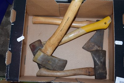 Lot 928 - Box containing various axes