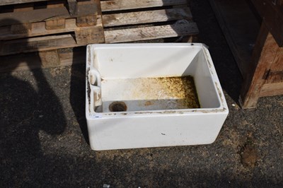 Lot 394 - Belfast style sink