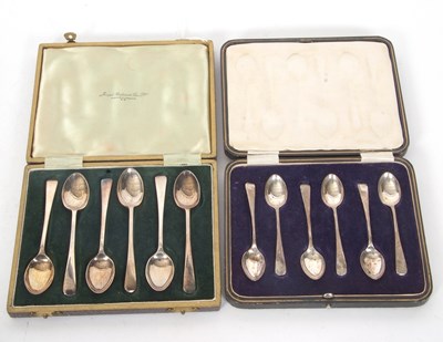 Lot 201 - Cased set of six George VI silver Old English...