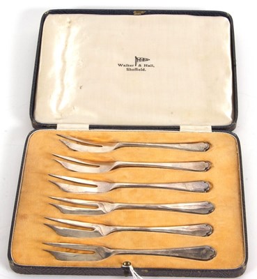 Lot 213 - Cased set of six George VI silver pastry forks,...