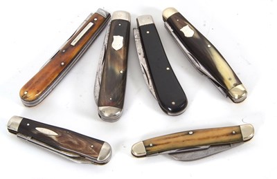 Lot 270 - Group of six polished horn handle pocket...