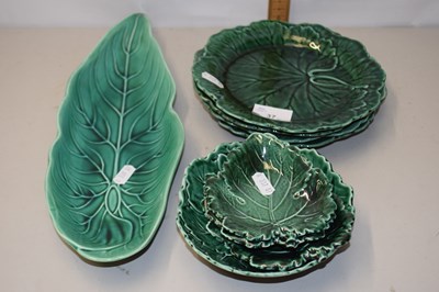 Lot 37 - Mixed Lot: Various green leaf plates