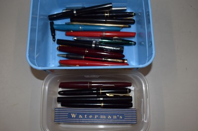 Lot 72 - Box of various vintage fountain and ball point...