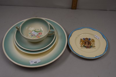 Lot 98 - Mixed Lot: Susie Cooper floral dinner wares...