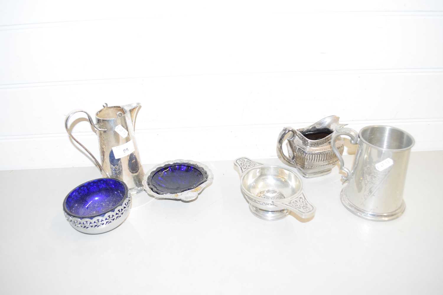 Lot 66 - MIXED LOT VARIOUS SILVER PLATED WARES TO...