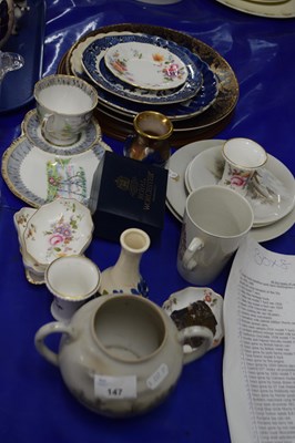 Lot 147 - Mixed Lot: Various assorted ceramics to...