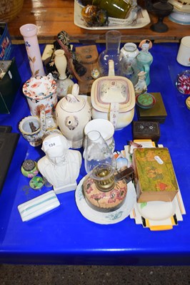 Lot 194 - Large Mixed Lot: Range of assorted glass and...