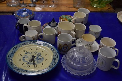 Lot 203 - Mixed Lot: Various royalty ceramics, a Smiths...