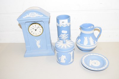 Lot 89 - MIXED LOT WEDGWOOD BLUE JASPERWARES TO INCLUDE...