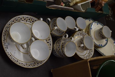 Lot 646 - Quantity of gilt decorated tea wares and others