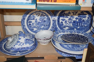 Lot 660 - Quantity of assorted blue and white