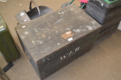 Lot 777 - Wooden trunk