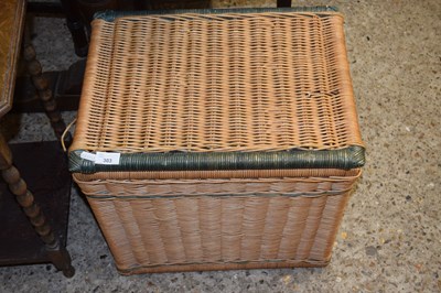 Lot 303 - Wicker basket