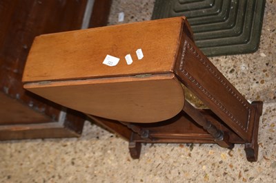 Lot 323 - Small oval drop leaf occasional table