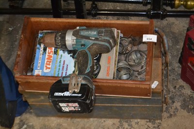 Lot 934 - A battery powered drill and metal toolbox and...