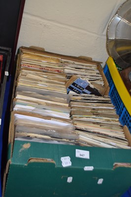 Lot 947 - Quantity of single records