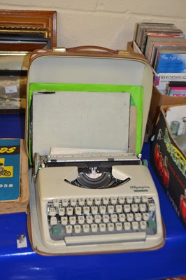 Lot 953 - An Olympus 33 typewriter, cased