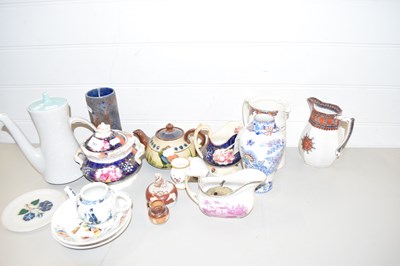 Lot 161 - MIXED LOT: VARIOUS CERAMICS TO INCLUDE A POOLE...
