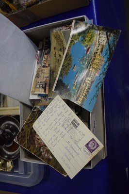 Lot 607 - Quantity of assorted postcards