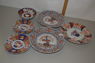 Lot 16 - Quantity of Japanese porcelain Imari plates...