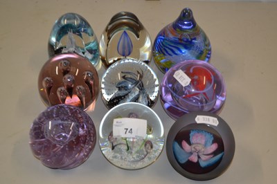 Lot 74 - Quantity of paperweights including Caithness,...