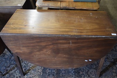 Lot 418 - Gateleg table, width approx 107cm