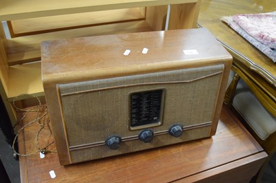 Lot 792 - Vintage radio