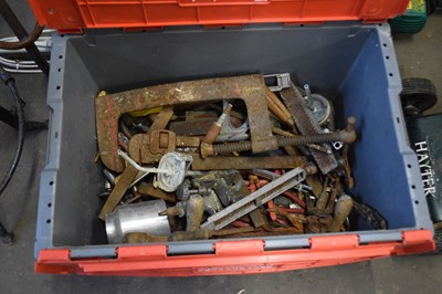 Lot 819 - A storage box and a quantity of tools