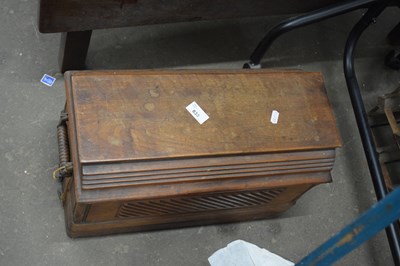 Lot 833 - Sewing machine wooden case