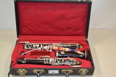 Lot 99 - A cased Bundt oboe