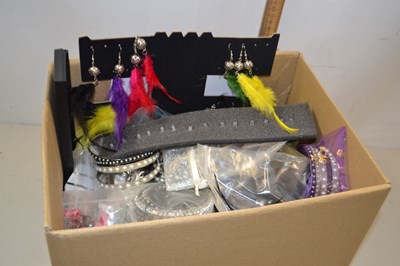 Lot 102 - Box of assorted costume jewellery