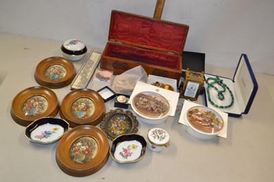 Lot 123 - Mixed Lot:  Two Coalport pot lids and dishes,...