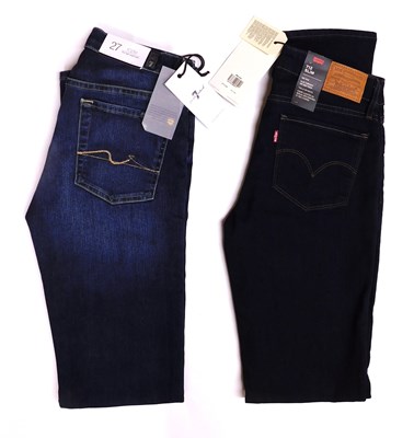 Lot 106 - A pair of Levi 712 slim jeans, size 27 x 34,...