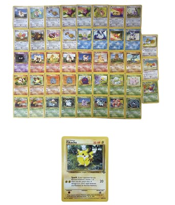 Lot 484 - A collection of 1999-2000 basic set Pokemon...