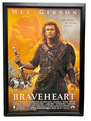 Lot 89 - A one sheet poster for Braveheart starring Mel...