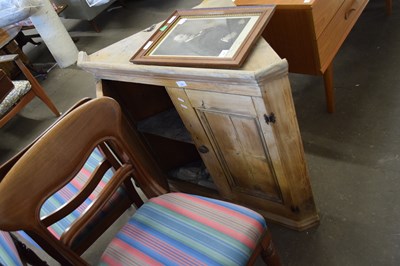 Lot 723 - PINE CORNER CABINET