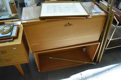 Lot 728 - MODERN DESK