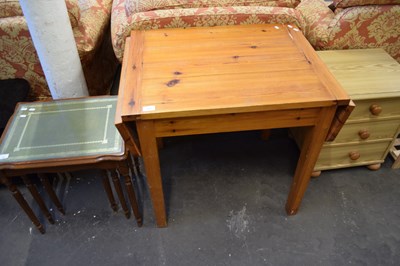 Lot 745 - PINE TABLE