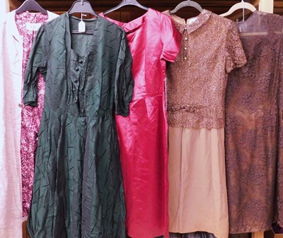 Lot 57 - A selection of mid 20th Century lady's wear to...