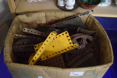 Lot 504 - Box containing a quantity of vintage Meccano