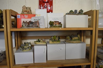 Lot 521 - Eight various boxed Lilliput Lane cottages