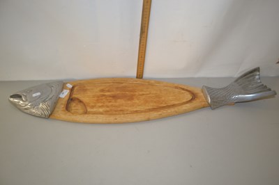 Lot 25 - Salmon shaped serving boards