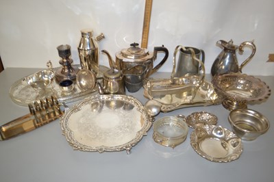 Lot 33 - Large Mixed Lot: Various assorted silver...