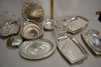Lot 109 - Mixed Lot: Various silver plated serving...