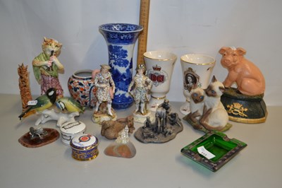 Lot 113 - Mixed Lot: Various assorted ornaments, cast...