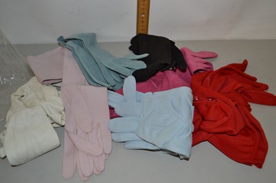 Lot 119 - Mixed Lot: Vintage ladies gloves