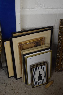 Lot 224 - Mixed lot of pictures to include Holbrook,...