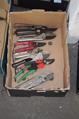 Lot 784 - BOX OF SECATEURS