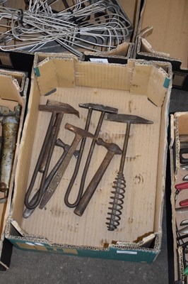 Lot 786 - BOX OF VARIOUS VINTAGE HAMMERS